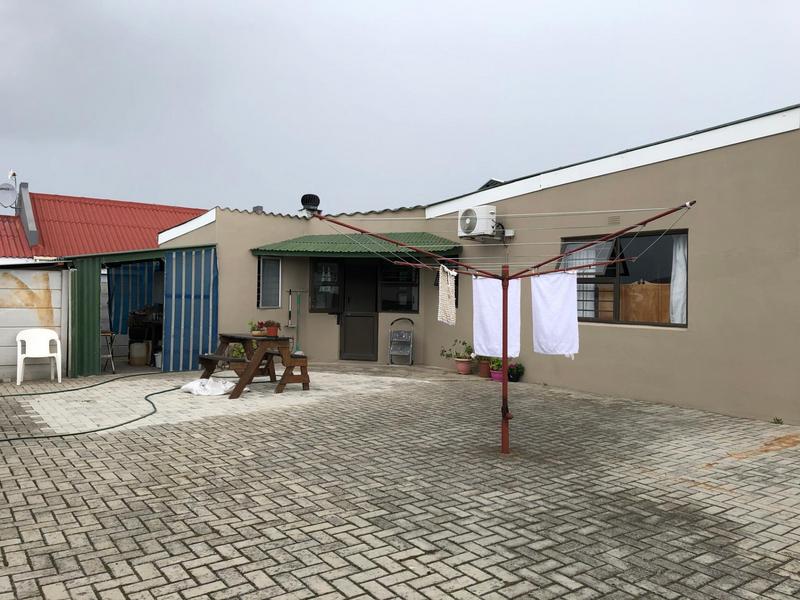 3 Bedroom Property for Sale in De Kelders Western Cape